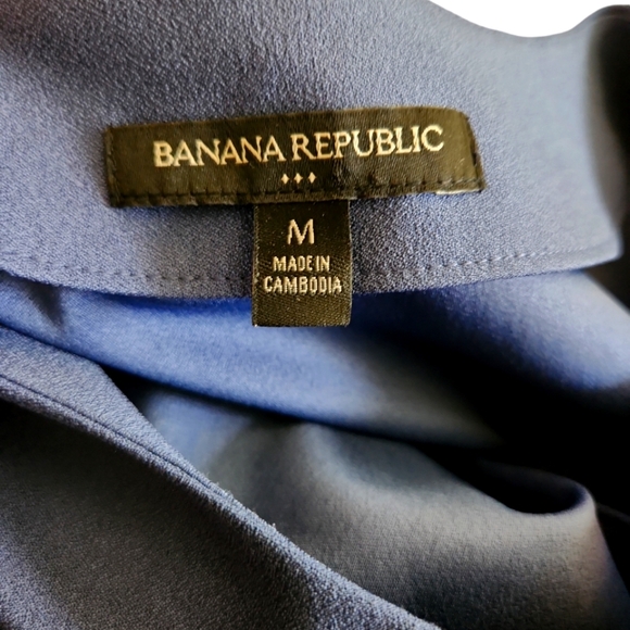 Banana Republican, Women's blue tunic top with slit, short sleeves, Sz M. - Picture 5 of 7